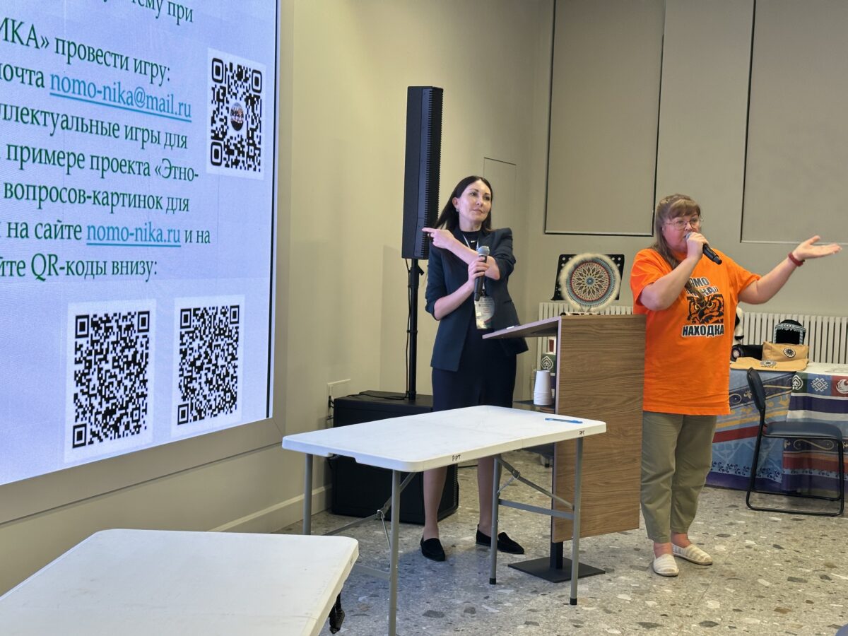 Команда НОМО «НИКА» представила интеллектуальные игры на Дальневосточном форуме.